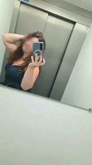 Chaima, 34