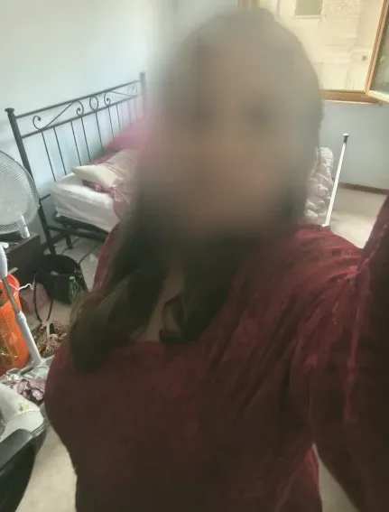 Elin, 32