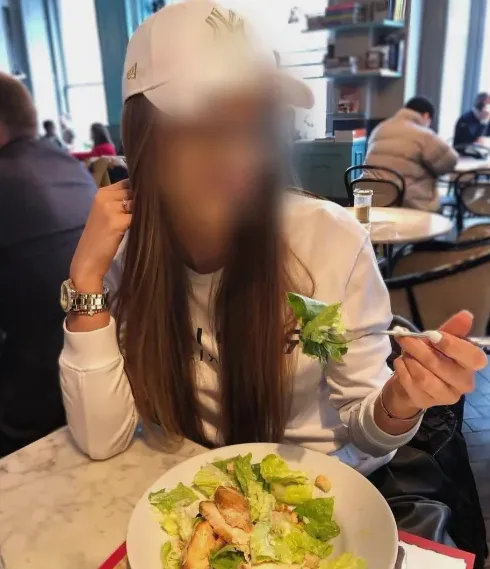 Fatima, 32
