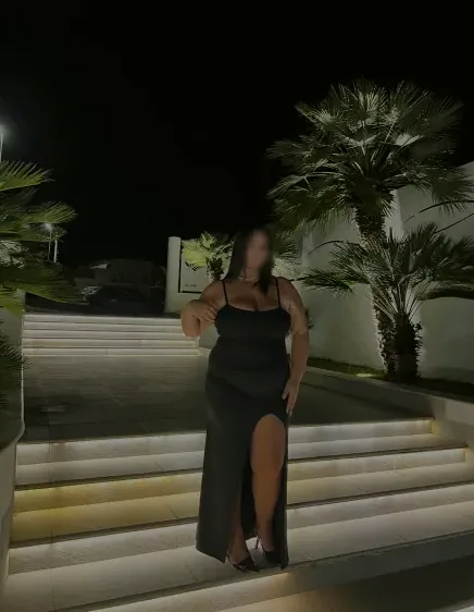 Kimberly, 18
