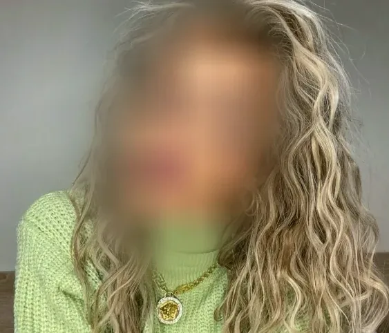 Manon, 35